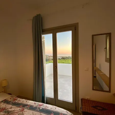 Feriehus Lizzy's Escape 1st Floor Alikí